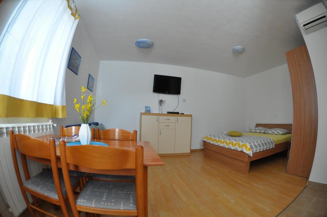 Apartma Brnistra Ginestra Koper Exteriér fotografie