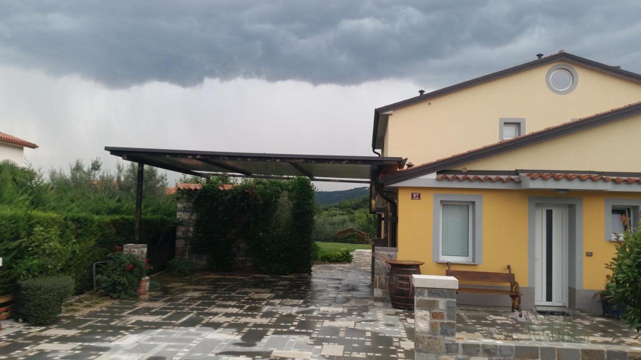 Apartma Brnistra Ginestra Koper Exteriér fotografie