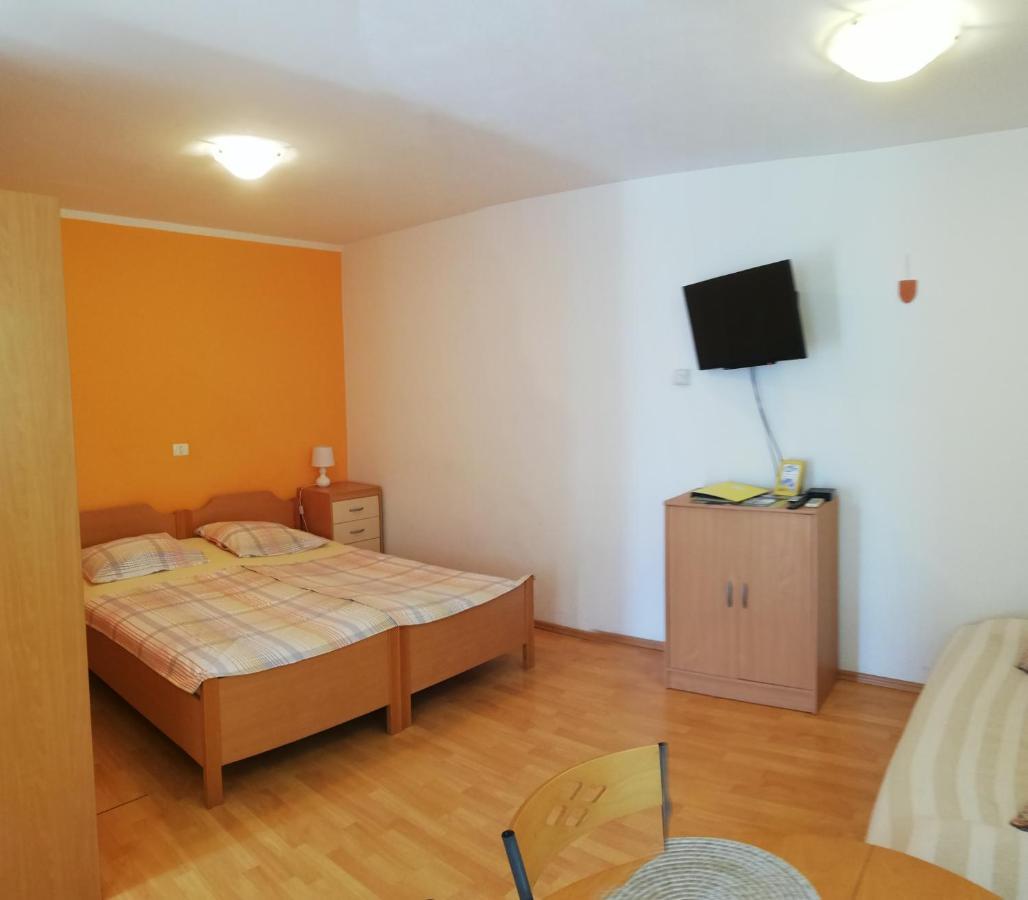 Apartma Brnistra Ginestra Koper Exteriér fotografie